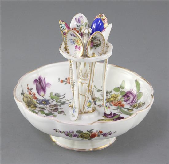 A Helena Wolfsohn, Dresden spoon stand, late 19th century, total height 14cm